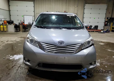 2014 Toyota Sienna Xle z USA, uszkodzony, nr VIN 5TDDK3DC6ES074139